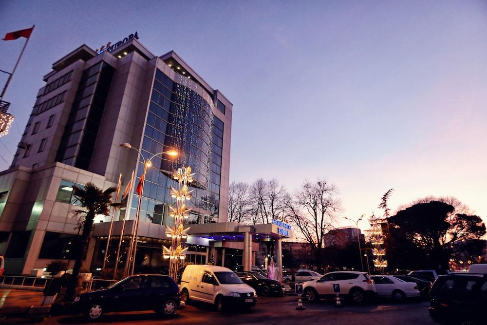 Grand Hotel Europa Shkodër Eksteriør billede